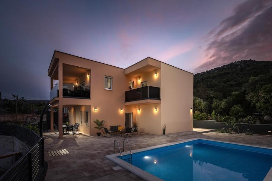 Apartman Avila มารีนา ภายนอก รูปภาพ
