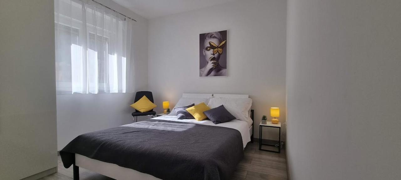 Apartman Avila มารีนา ภายนอก รูปภาพ